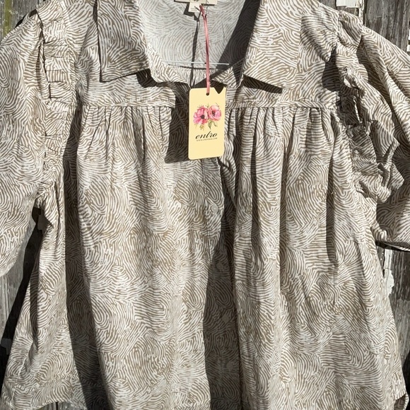 Entro Beige Patterned Blouse - Picture 3 of 3